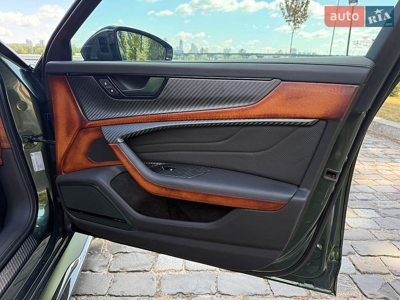 Универсал Audi RS6 2021 в Киеве фото 37 Универсал Audi RS6 2021 в Киеве