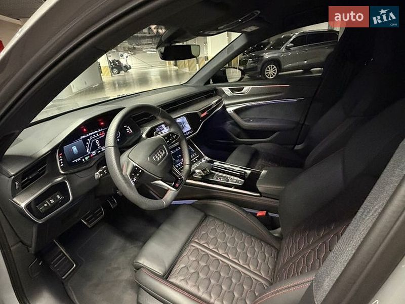 Універсал Audi RS6 2025 в Києві фото 16 Універсал Audi RS6 2025 в Києві