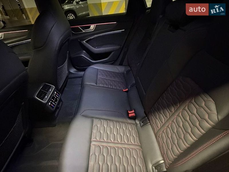 Універсал Audi RS6 2025 в Києві фото 17 Універсал Audi RS6 2025 в Києві
