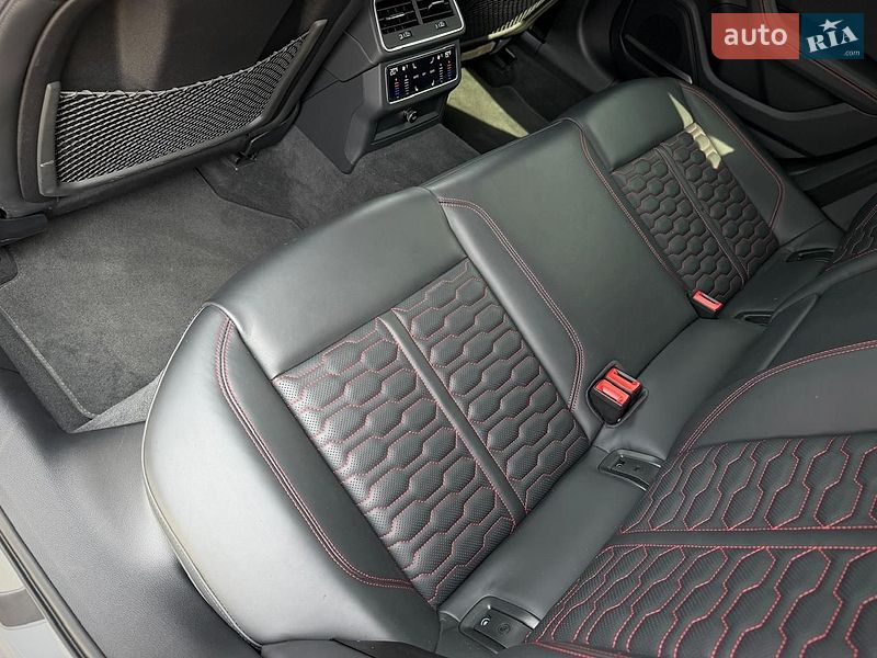 Универсал Audi RS6 2025 в Киеве