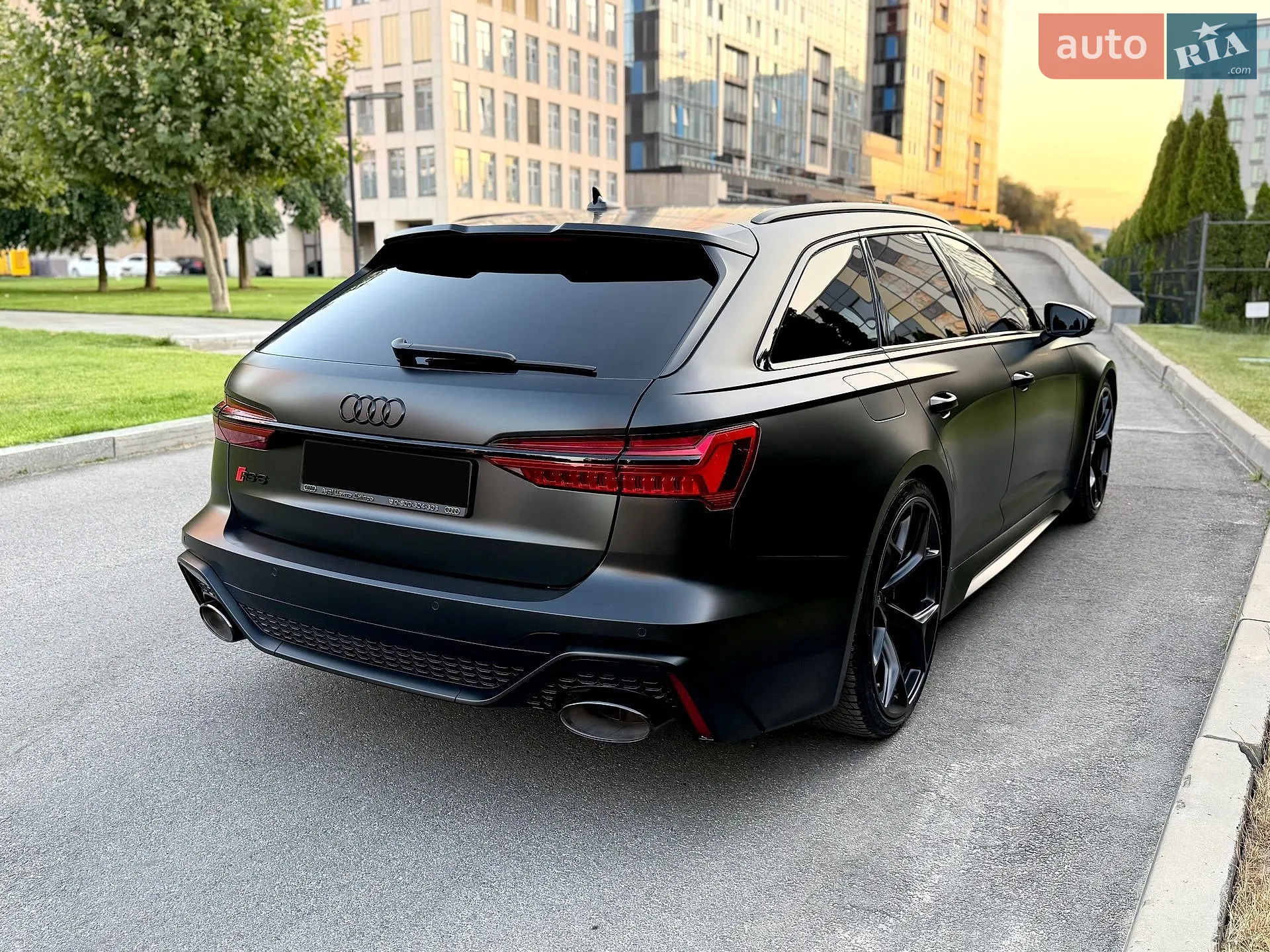 2025 Audi RS6 - мініатюра 12