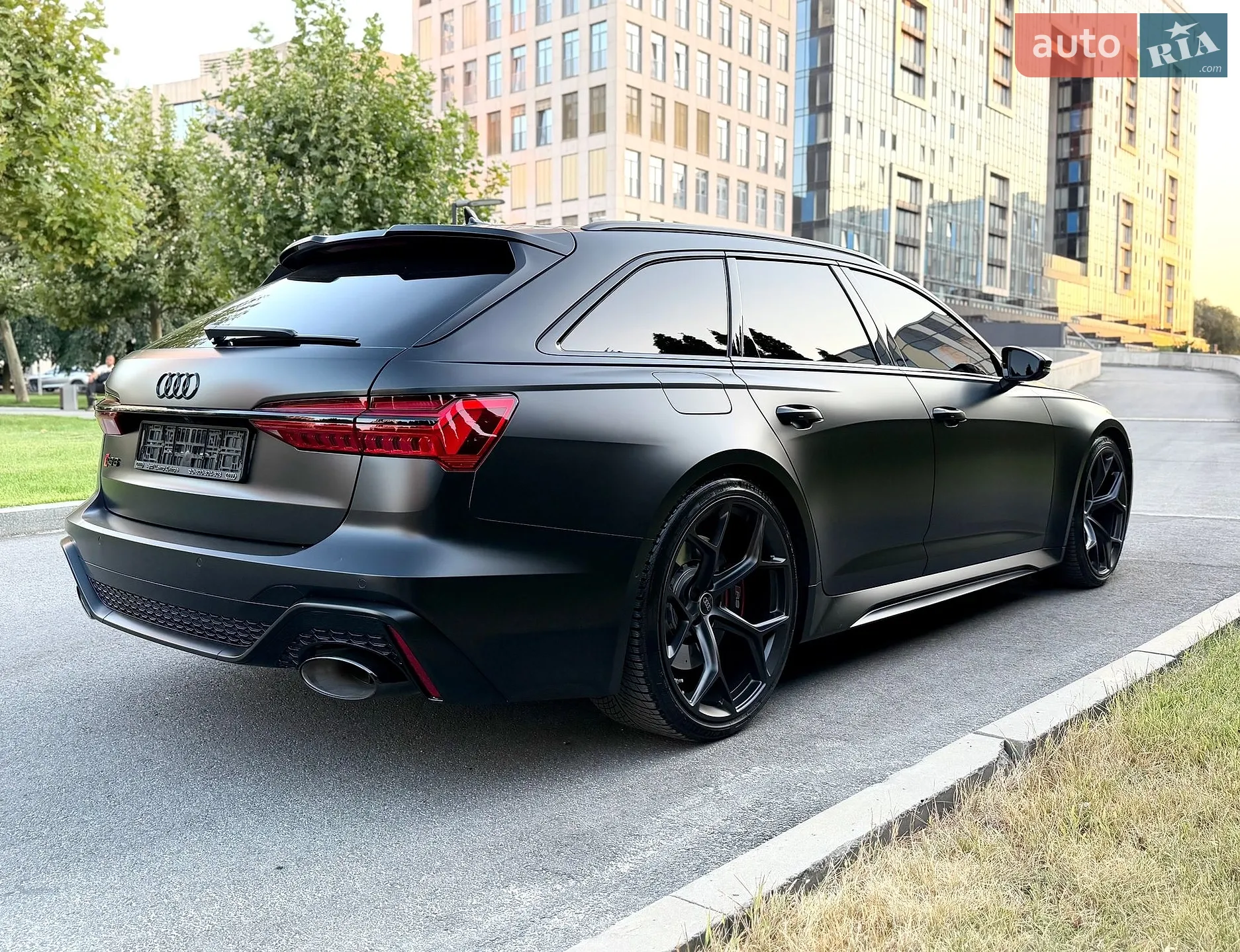 2025 Audi RS6 - мініатюра 15