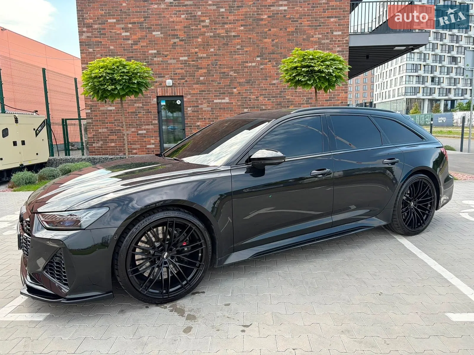 2025 Audi RS6 - мініатюра 10