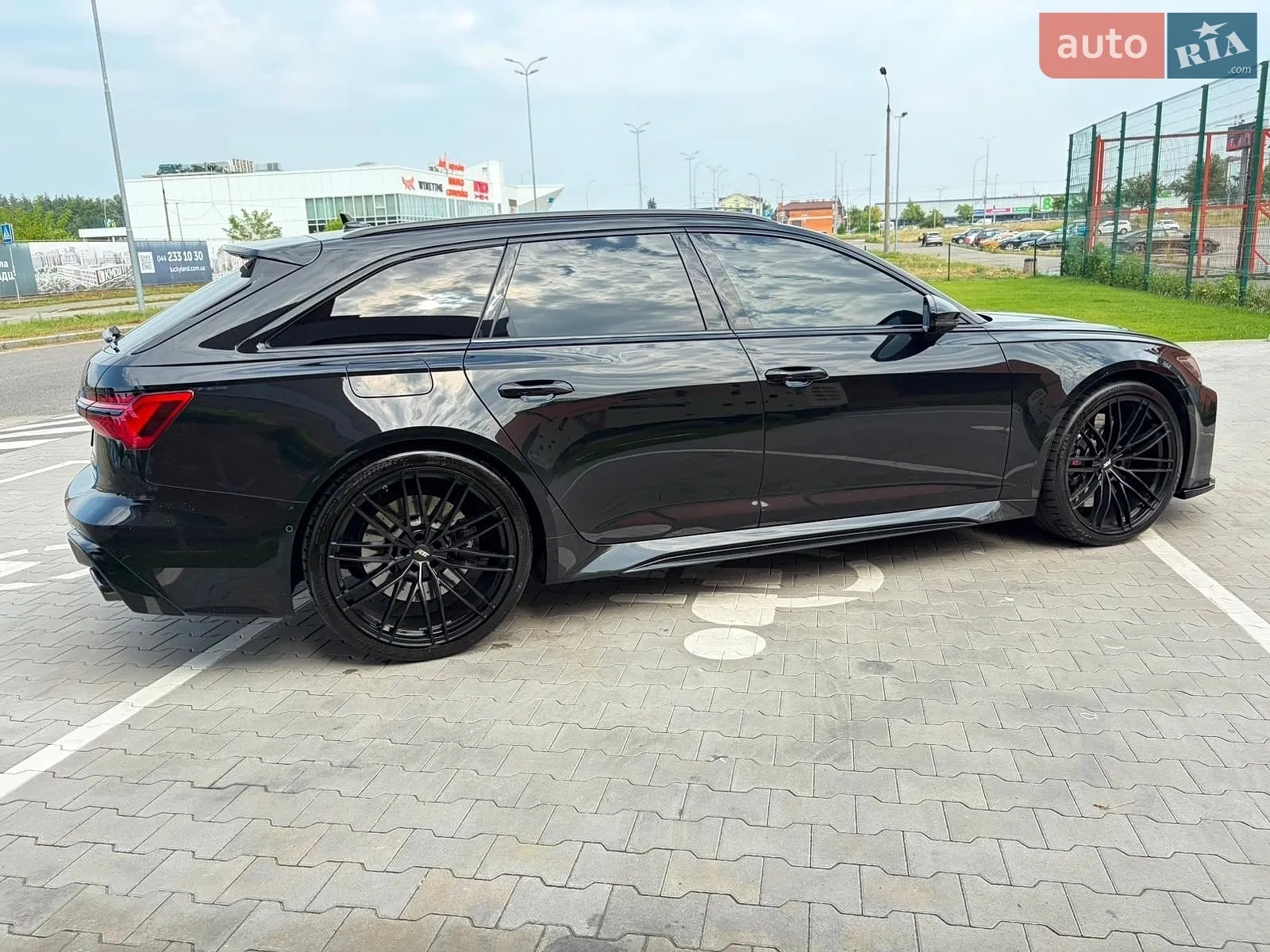 2025 Audi RS6 - мініатюра 15