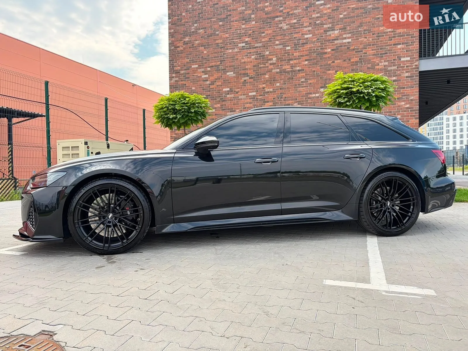 2025 Audi RS6 - мініатюра 52