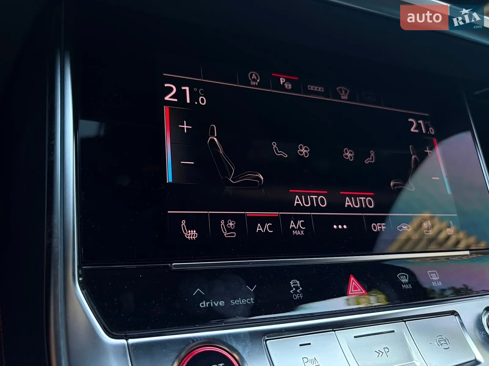 2025 Audi RS6 - мініатюра 146