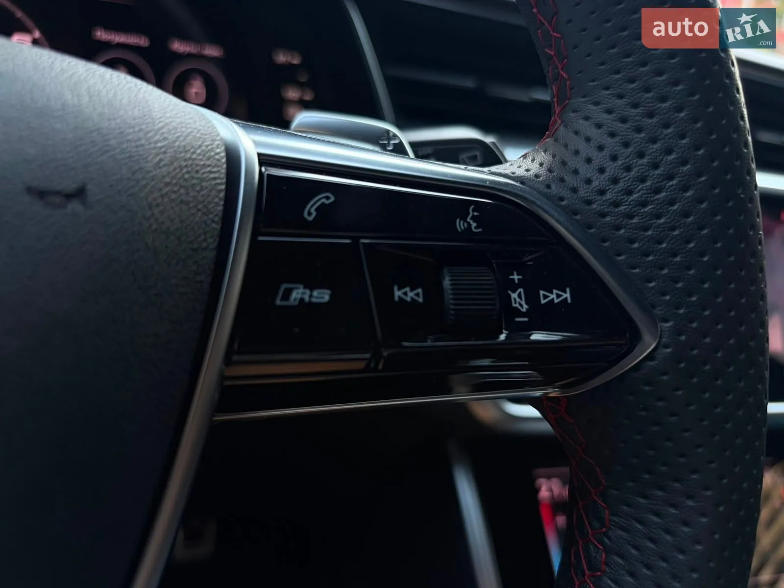 2025 Audi RS6 - мініатюра 176