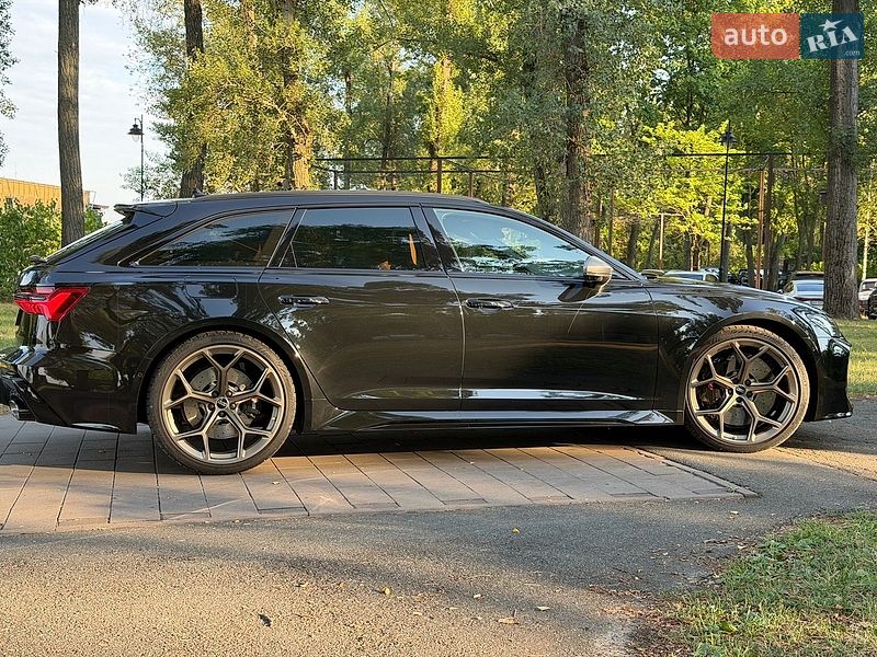 Универсал Audi RS6 2025 в Киеве