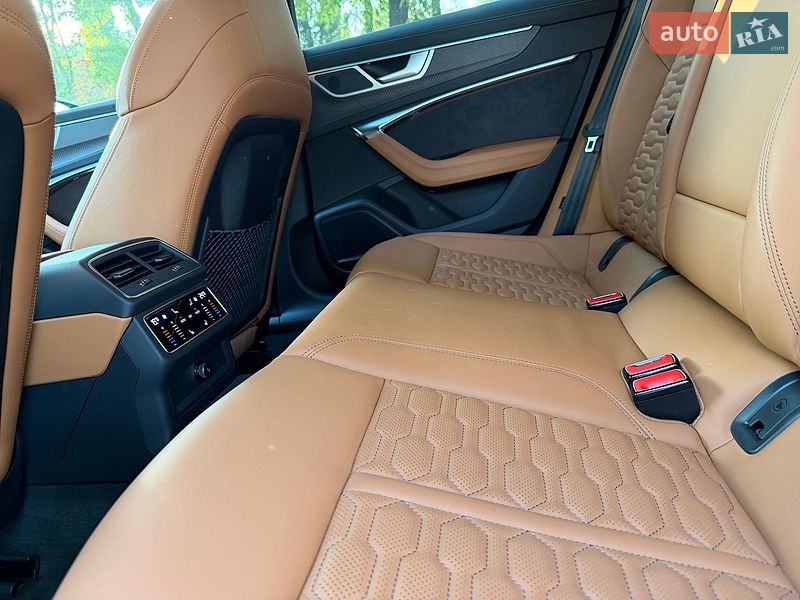 Универсал Audi RS6 2025 в Киеве