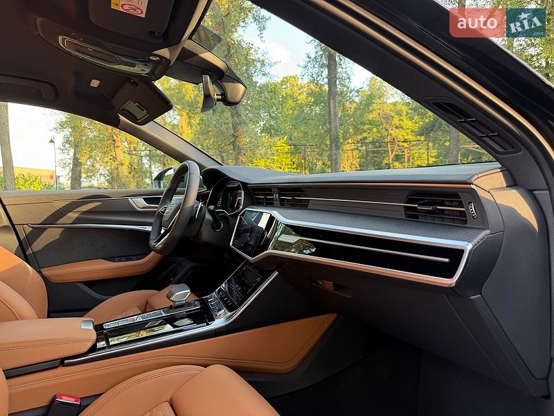 Универсал Audi RS6 2025 в Киеве