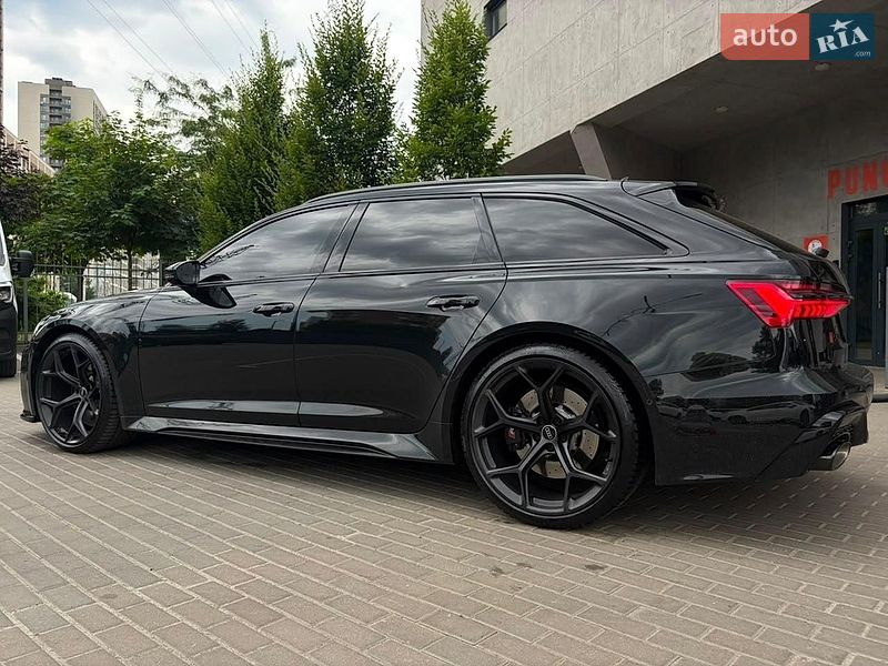 Универсал Audi RS6 2026 в Киеве