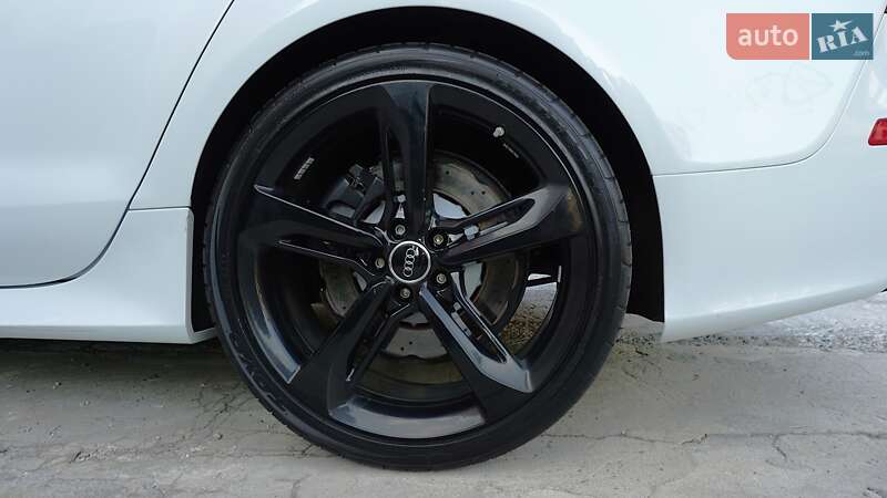 Лифтбек Audi RS7 Sportback 2014 в Киеве