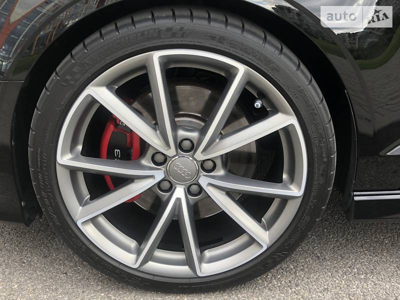 Седан Audi S3 2016 в Днепре
