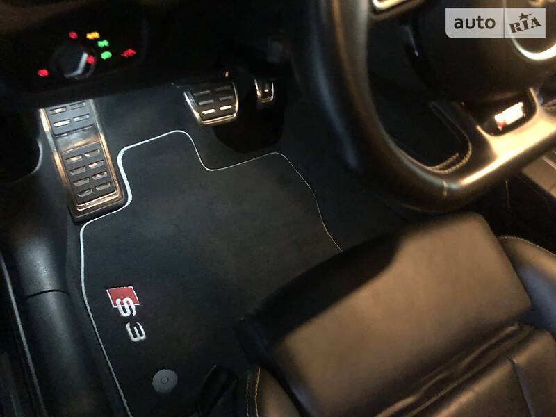 Седан Audi S3 2016 в Днепре