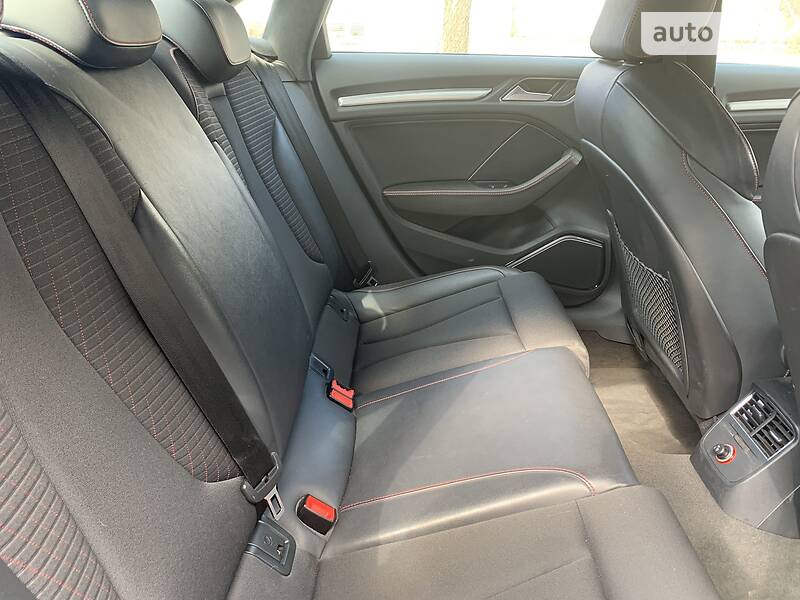 Седан Audi S3 2015 в Запорожье