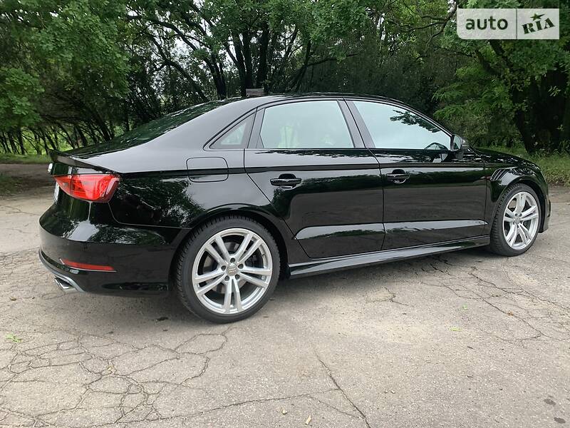 Седан Audi S3 2015 в Запорожье