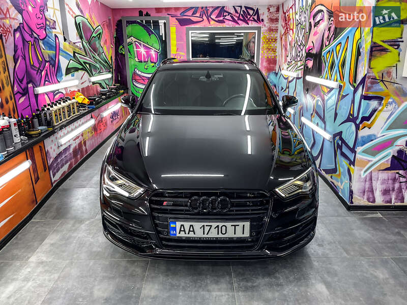 Хэтчбек Audi S3 2014 в 