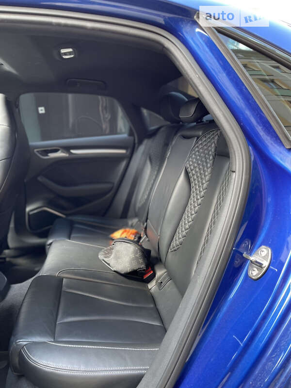 Седан Audi S3 2015 в Киеве