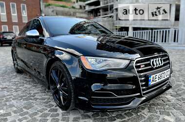 Седан Audi S3 2015 в 