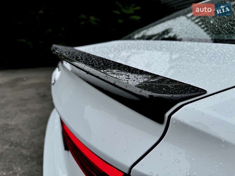 Седан Audi S3 2022 в Киеве