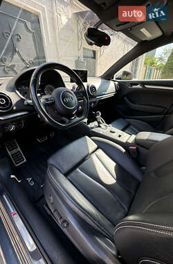 Седан Audi S3 2015 в 