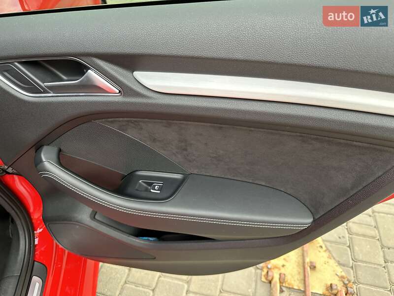 Седан Audi S3 2014 в Одессе