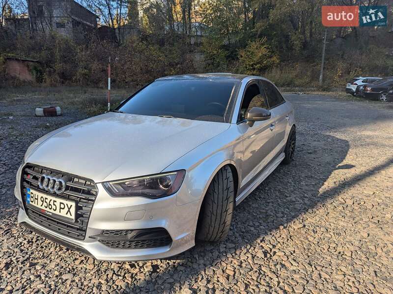 Седан Audi S3 2015 в Киеве