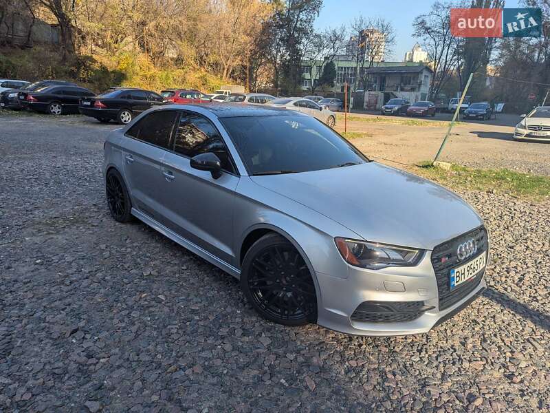 Седан Audi S3 2015 в Киеве