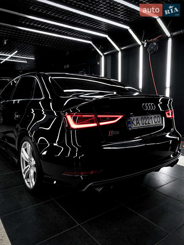 Седан Audi S3 2015 в Киеве