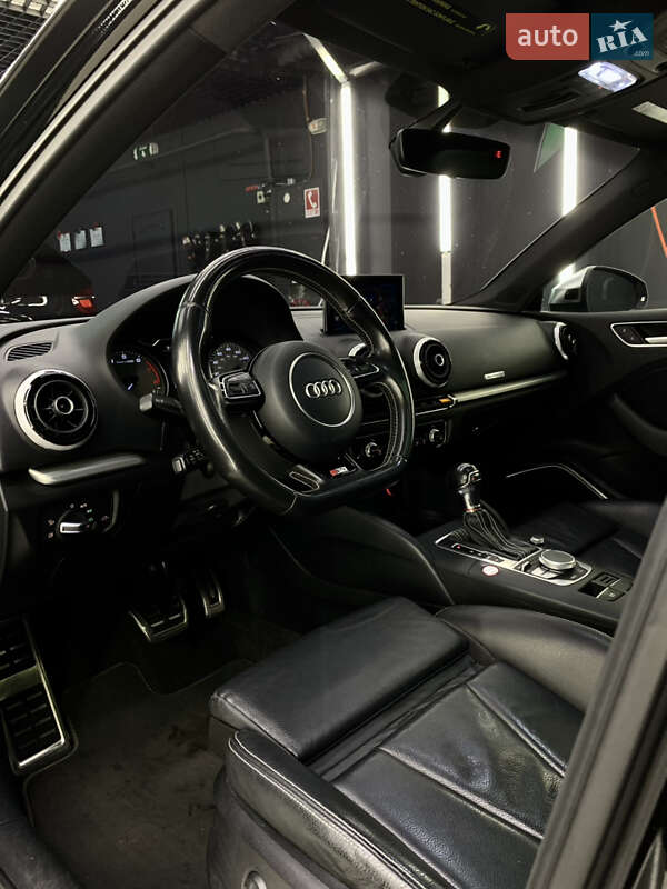 Седан Audi S3 2015 в Киеве