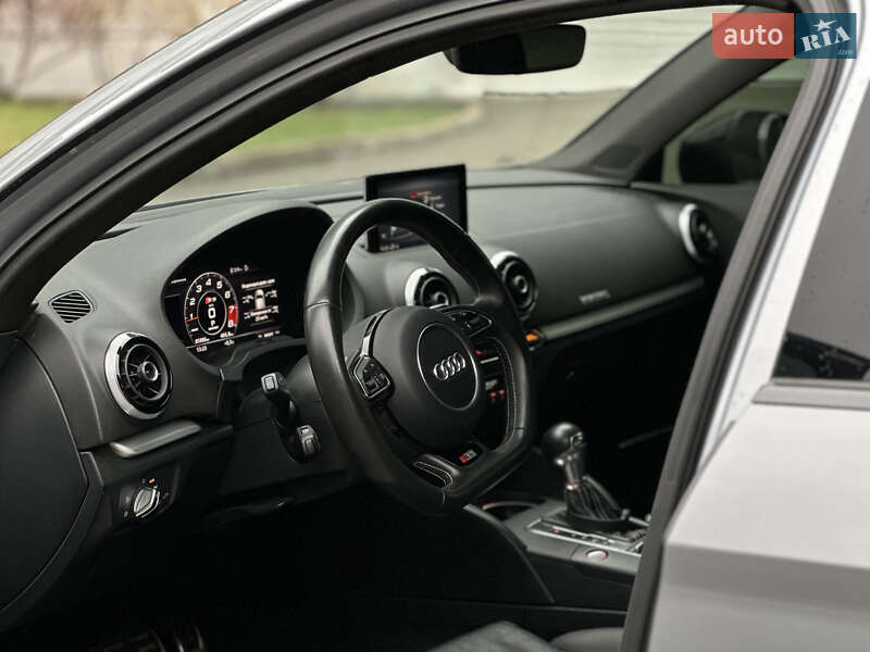 Седан Audi S3 2016 в Киеве