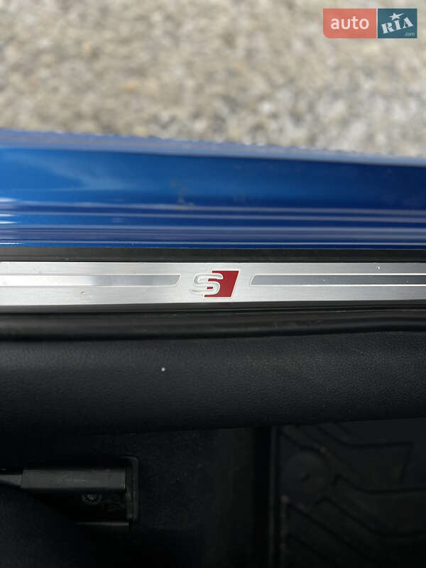 Седан Audi S3 2018 в Киеве