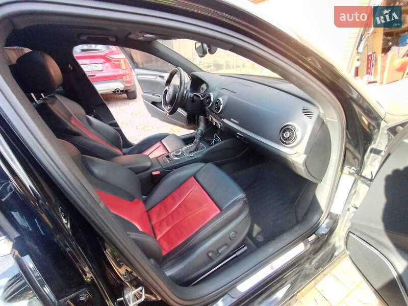 Седан Audi S3 2014 в Днепре