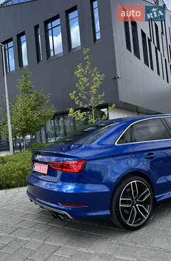 Седан Audi S3 2015 в 