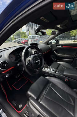 Седан Audi S3 2015 в 