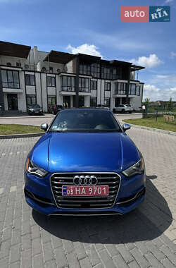 Седан Audi S3 2015 в 