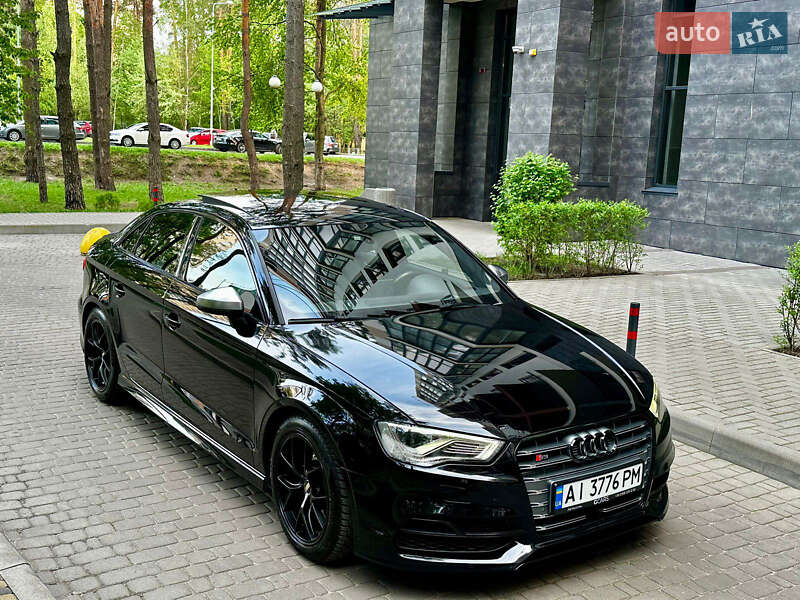 Седан Audi S3 2015 в 