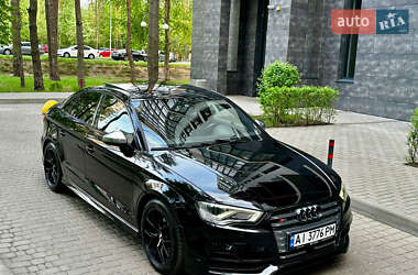 Седан Audi S3 2015 в 