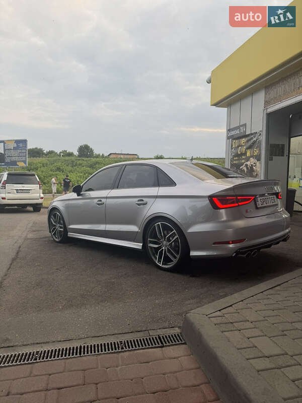 Седан Audi S3 2015 в Черкассах