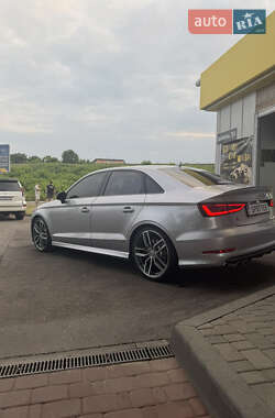 Седан Audi S3 2015 в 