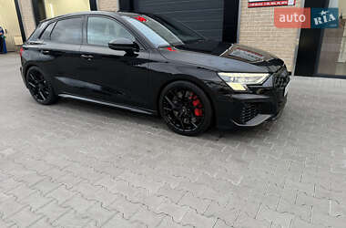 Седан Audi S3 2021 в 