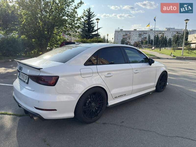 Седан Audi S3 2016 в Києві