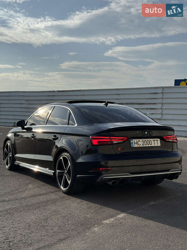 Седан Audi S3 2017 в Львове
