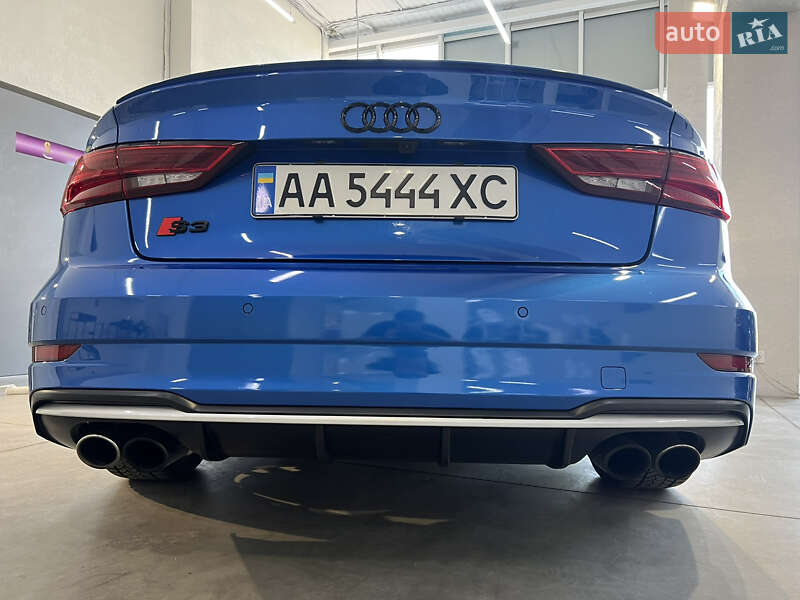 Седан Audi S3 2018 в Киеве