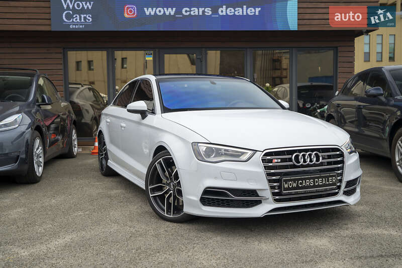 Седан Audi S3 2015 в 