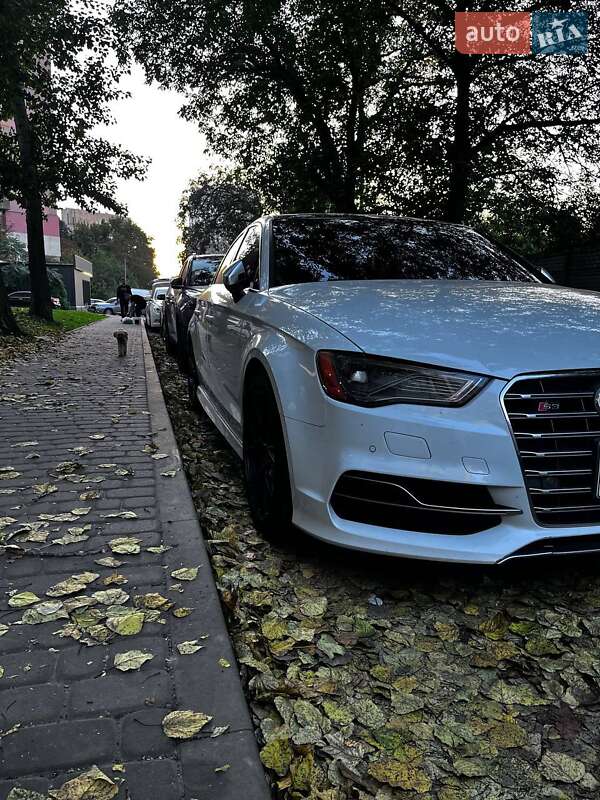 Седан Audi S3 2015 в Днепре