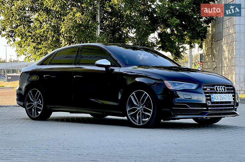 Седан Audi S3 2014 в Киеве