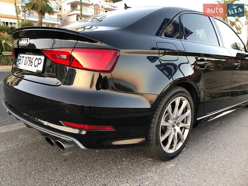 Седан Audi S3 2015 в Ізмаїлі