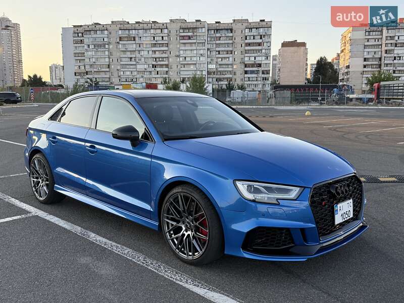 Седан Audi S3 2017 в Киеве