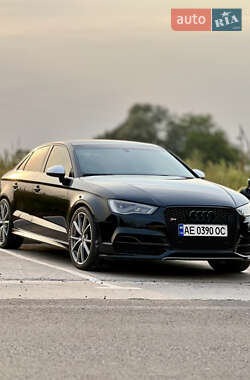 Седан Audi S3 2016 в Днепре